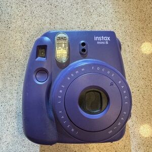 Instax Mini 8 in Deep Purple